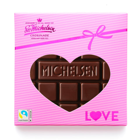 Chokladhjärta med mjölkchoklad och nötter